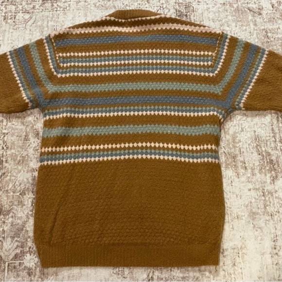 Sister’s Sweater - Picture 2 of 5